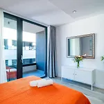 شقة Gorgeous Sea View With Free Parking دوبروفينك