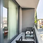 Gorgeous Sea View With Free Parking شقة