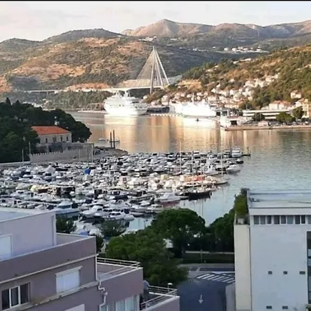 Gorgeous Sea View With Free Parking Apartment Dubrovnik