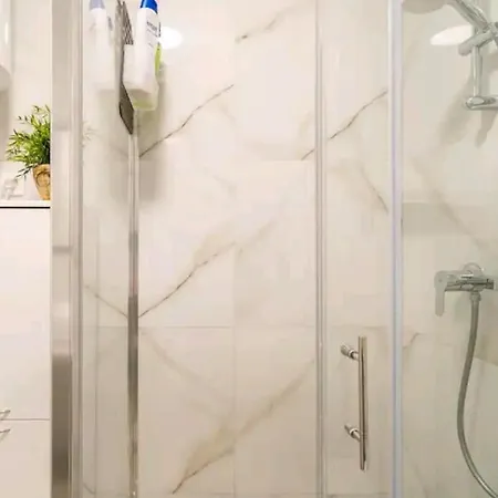 Gorgeous Sea View With Free Parking *