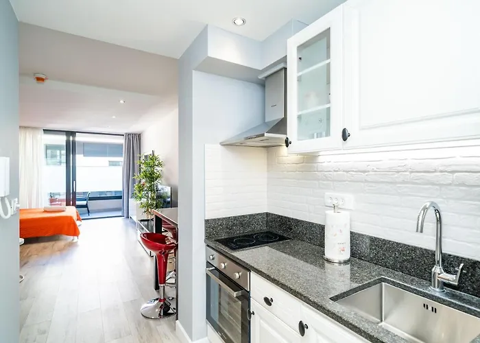 Gorgeous Sea View With Free Parking Apartament *