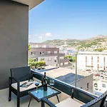Gorgeous Sea View With Free Parking Apartman